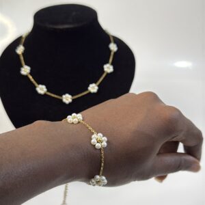Haya Pearl Necklace & Bracelet